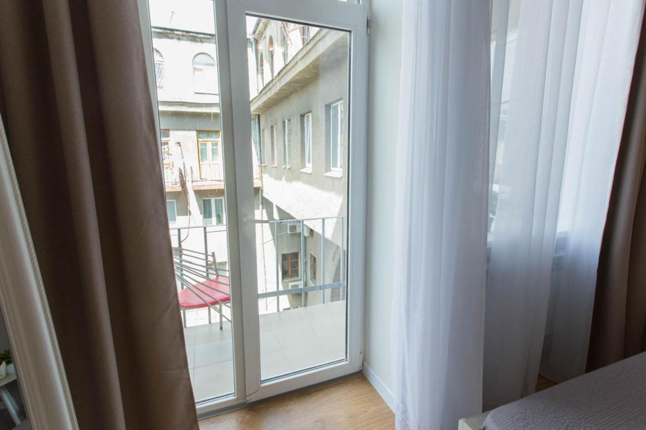 Modern Studio Beside Metro Yaroslava Mudroho, Universytet - Chernyshevska Str 95-7 Charków Zewnętrze zdjęcie